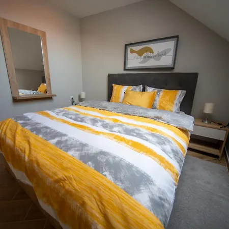 Turista-apartmani U Centru Sa Parkingom